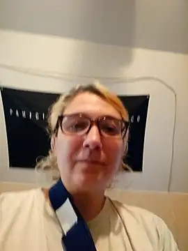Thatonebinch online show from 05/06/26, 04:23