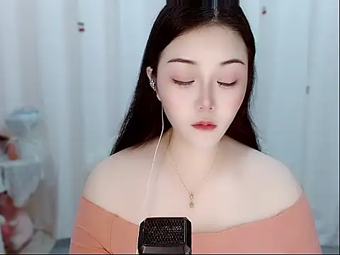 Amy-cnbaby online show from 05/03/26, 01:22