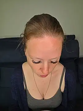 Snapshot of SweetGermanAlina chatting on 06/18/26, 10:19 SweetGermanAlina online show from 06/18/26, 10:19