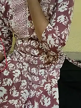 Seema yadav01 online show from 07/24/26, 05:16