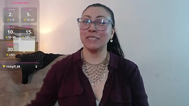 FranciscaVera online show from 05/25/26, 07:53