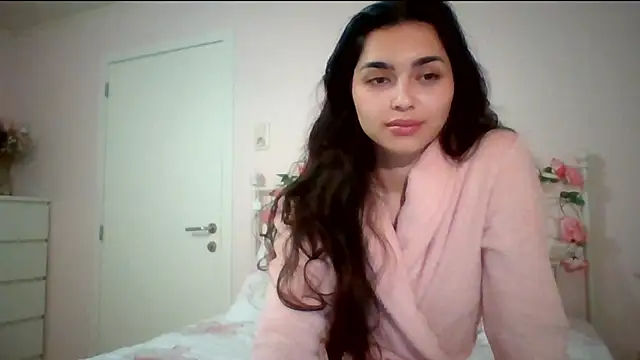Snapshot of yourbella37 chatting on 05/10/26, 07:41 yourbella37 online show from 05/10/26, 07:41