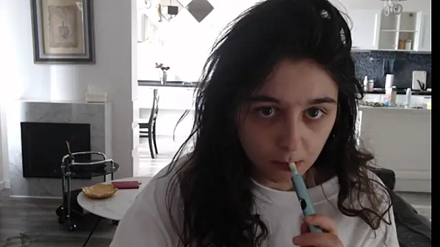 cute lilia online show from 05/12/26, 08:44