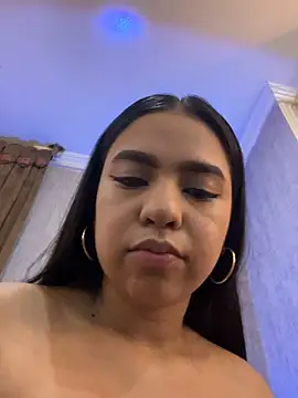 Dulcerouss   online show from 05/15/26, 11:39