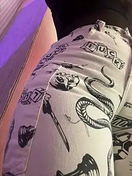 Dulcerouss   online show from 06/17/26, 11:34