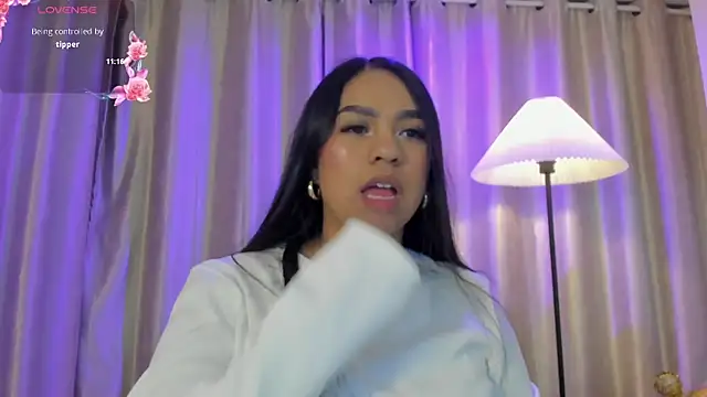 Dulcerouss   online show from 08/06/26, 11:34