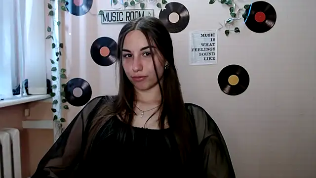 Cutie  Mia online show from 05/06/26, 11:04