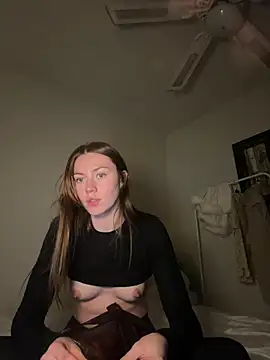 daisycollins online show from 06/16/26, 11:57