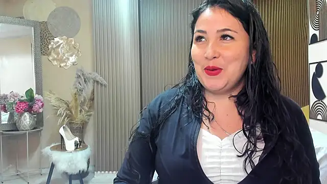 BBWLuxuryMuse online show from 05/25/26, 11:38
