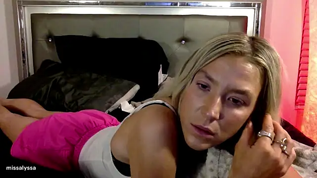 Misss alyssaaa online show from 06/23/26, 04:10