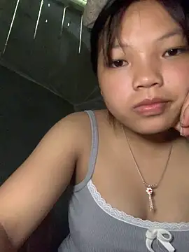 Snapshot of Cham-py chatting on 05/19/26, 02:18 Cham-py online show from 05/19/26, 02:18