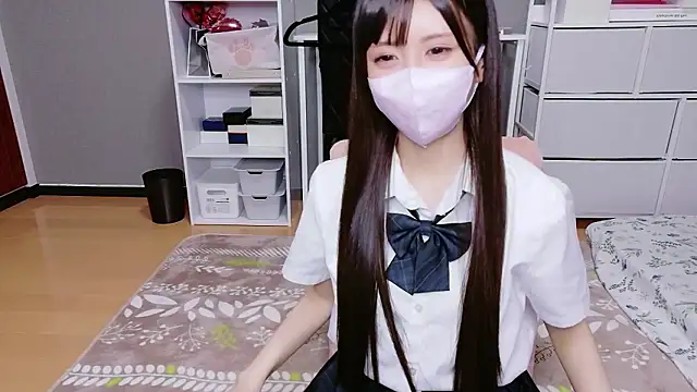 Snapshot of hina_mochi chatting on 07/06/26, 12:35 hina mochi online show from 07/06/26, 12:35
