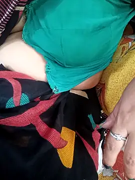 minadixit17 online show from 05/18/26, 04:29