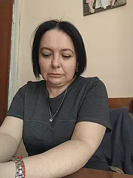 EmmaEmmy40 online show from 05/18/26, 08:20