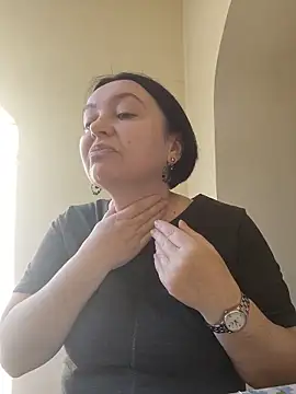 EmmaEmmy40 online show from 05/29/26, 05:49