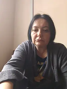 EmmaEmmy40 online show from 06/12/26, 07:51