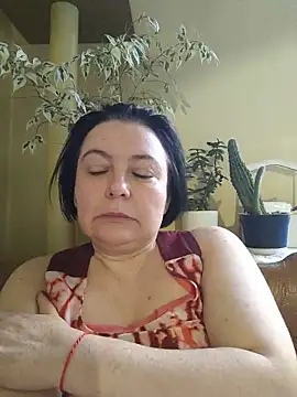 EmmaEmmy40 online show from 06/13/26, 05:33
