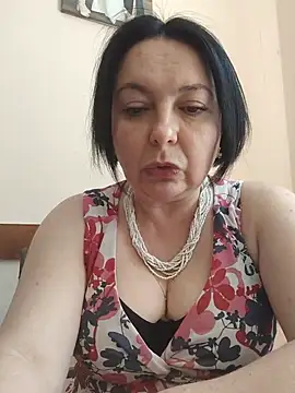 EmmaEmmy40 online show from 06/25/26, 10:31