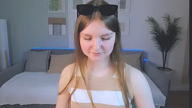 LookEva online show from 05/25/26, 11:27