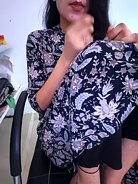 Snapshot of zoya_baby_ chatting on 06/01/26, 04:25 zoya baby online show from 06/01/26, 04:25