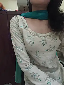 zoya baby  online show from 07/28/26, 03:32