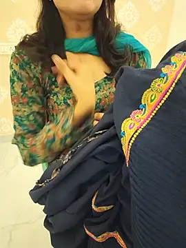 zoya baby  online show from 08/06/26, 03:30