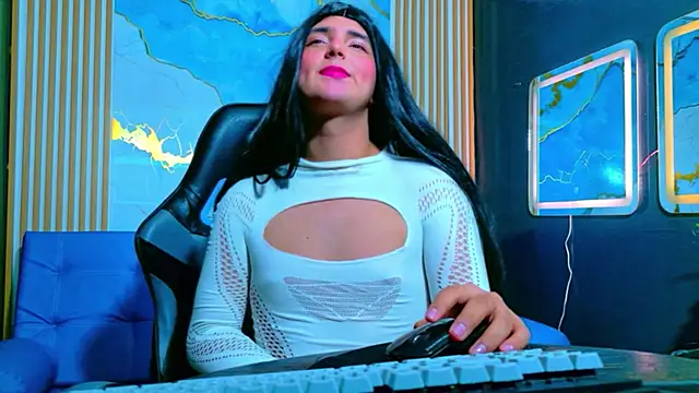 Gaby Gil  online show from 05/13/26, 12:46