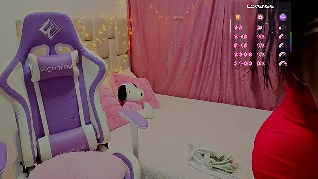 Naomilaurent online show from 05/15/26, 03:41