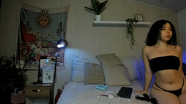 Honey Sofi online show from 06/03/26, 11:35