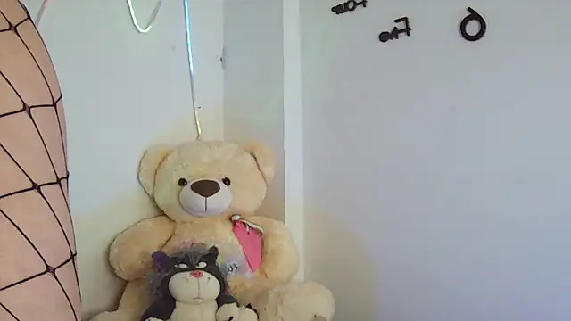 Sara Blum online show from 05/14/26, 03:24