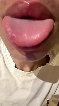 hotlips2026 online show from 06/26/26, 10:47