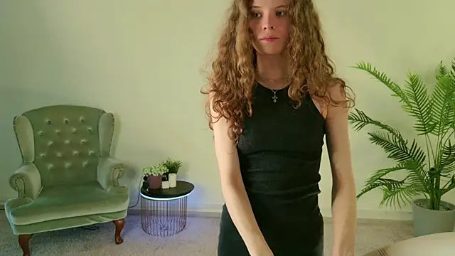 Mila Stain online show from 05/19/26, 07:26