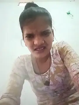Student garl 1 online show from 05/25/26, 07:25
