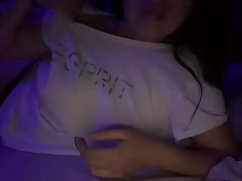 gigi333336 online show from 05/04/26, 08:21