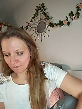 Snapshot of Candy_Cougar chatting on 05/20/26, 08:09 Candy Cougar online show from 05/20/26, 08:09