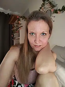 Snapshot of Candy_Cougar chatting on 06/05/26, 06:52 Candy Cougar online show from 06/05/26, 06:52