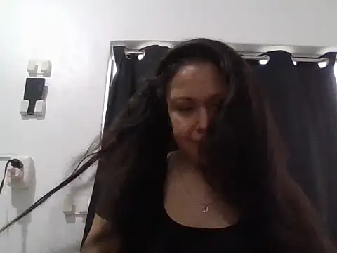 KeniaLuna online show from 07/30/26, 09:14