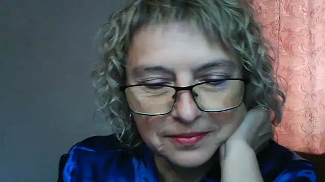 Snapshot of ElizabethGorden chatting on 06/17/26, 05:43 ElizabethGorden online show from 06/17/26, 05:43