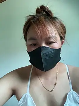  ILOVEYOU 2000 online show from 05/17/26, 04:54