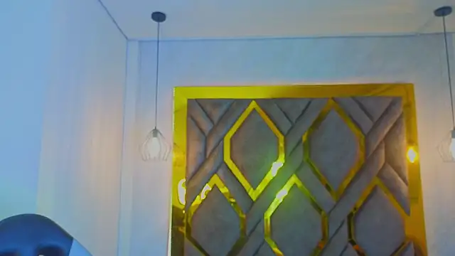 Ey Im simone  online show from 05/19/26, 12:11