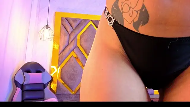 Ey Im simone  online show from 06/16/26, 06:32