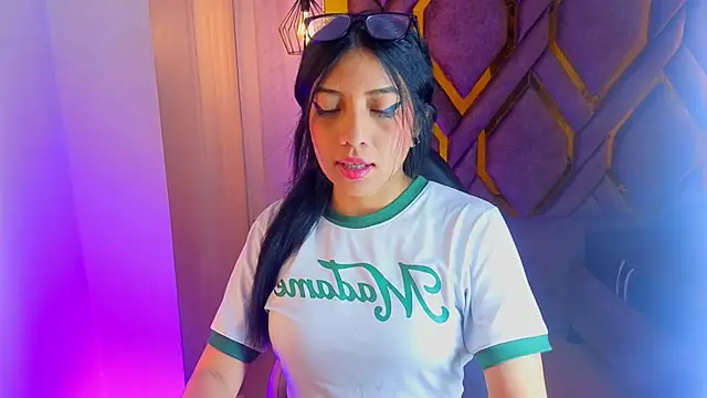 Ey Im simone  online show from 06/22/26, 12:24