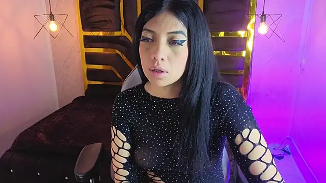 Ey Im simone  online show from 07/15/26, 12:21