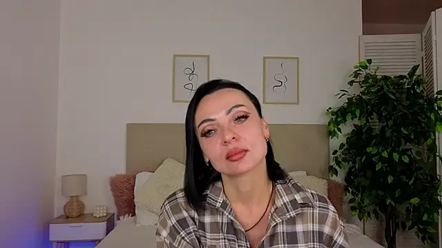 Black bestie online show from 05/05/26, 06:21