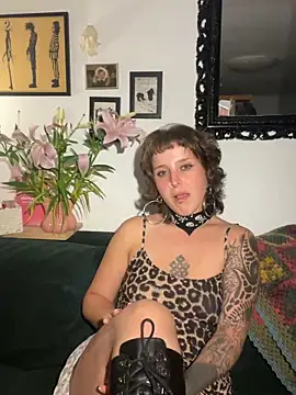 EmilieBraun online show from 06/13/26, 08:40