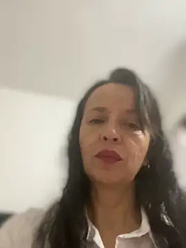Soy Camila8 online show from 05/18/26, 10:26
