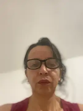 Soy Camila8 online show from 05/20/26, 12:28