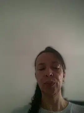 Soy Camila8 online show from 05/25/26, 11:49
