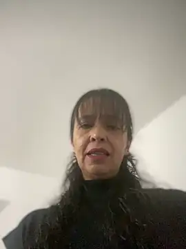 Soy Camila8 online show from 06/09/26, 12:11