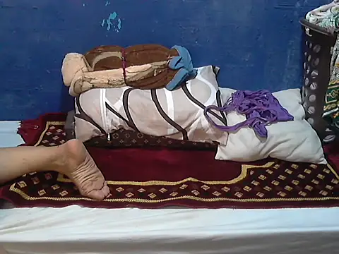 hotchilimom online show from 10/05/25, 03:38